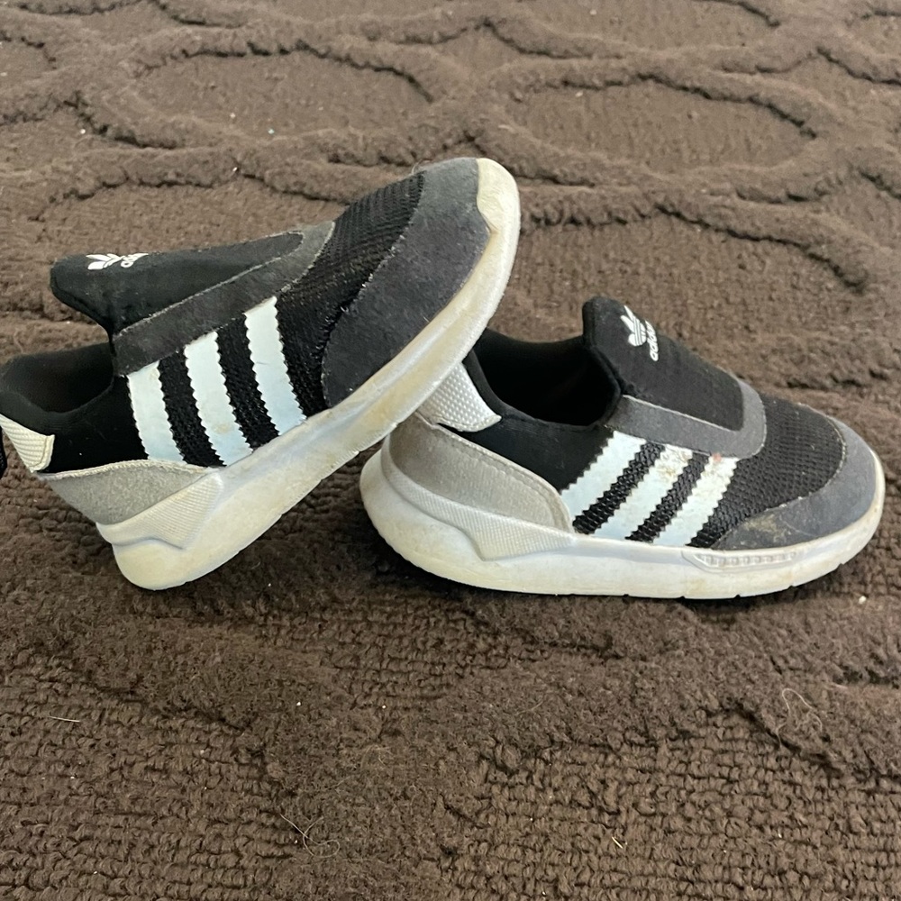adidas’s Originals Unisex-Child 👦/👧
ZX 360 SHOES👟Size 7K